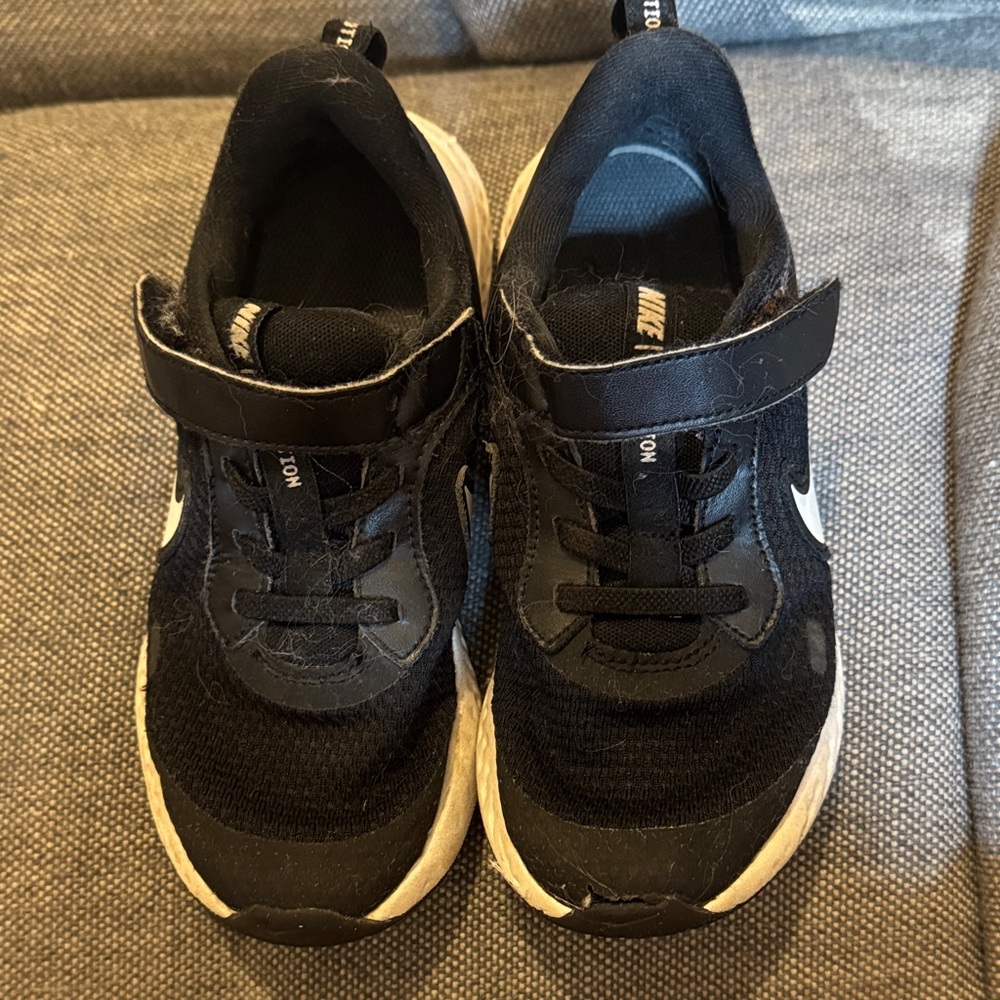 Nike Kids Black and White Sneakers with Velcro